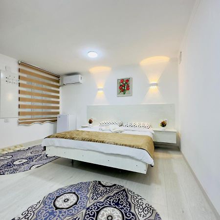 Abs Guest House Osh Luaran gambar