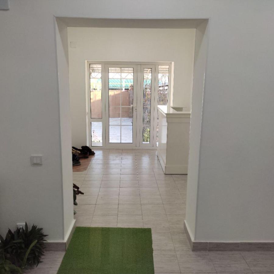 Abs Guest House Osh Luaran gambar