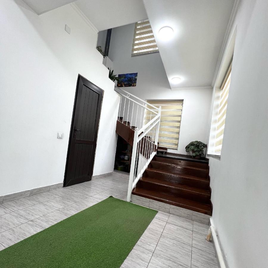 Abs Guest House Osh Luaran gambar