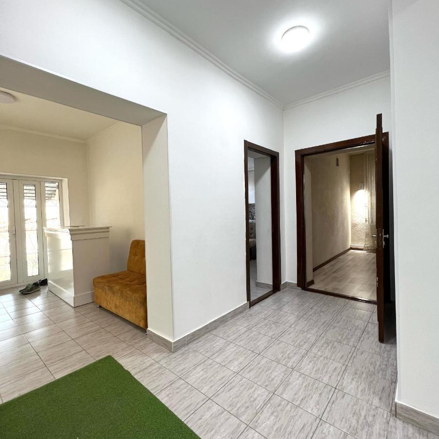 Abs Guest House Osh Luaran gambar