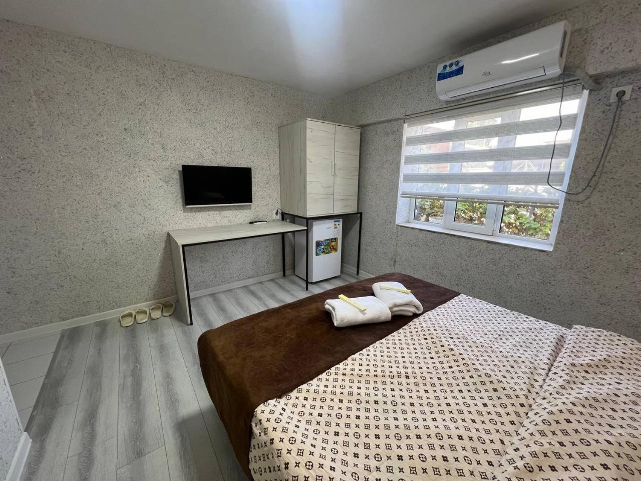 Abs Guest House Osh Luaran gambar